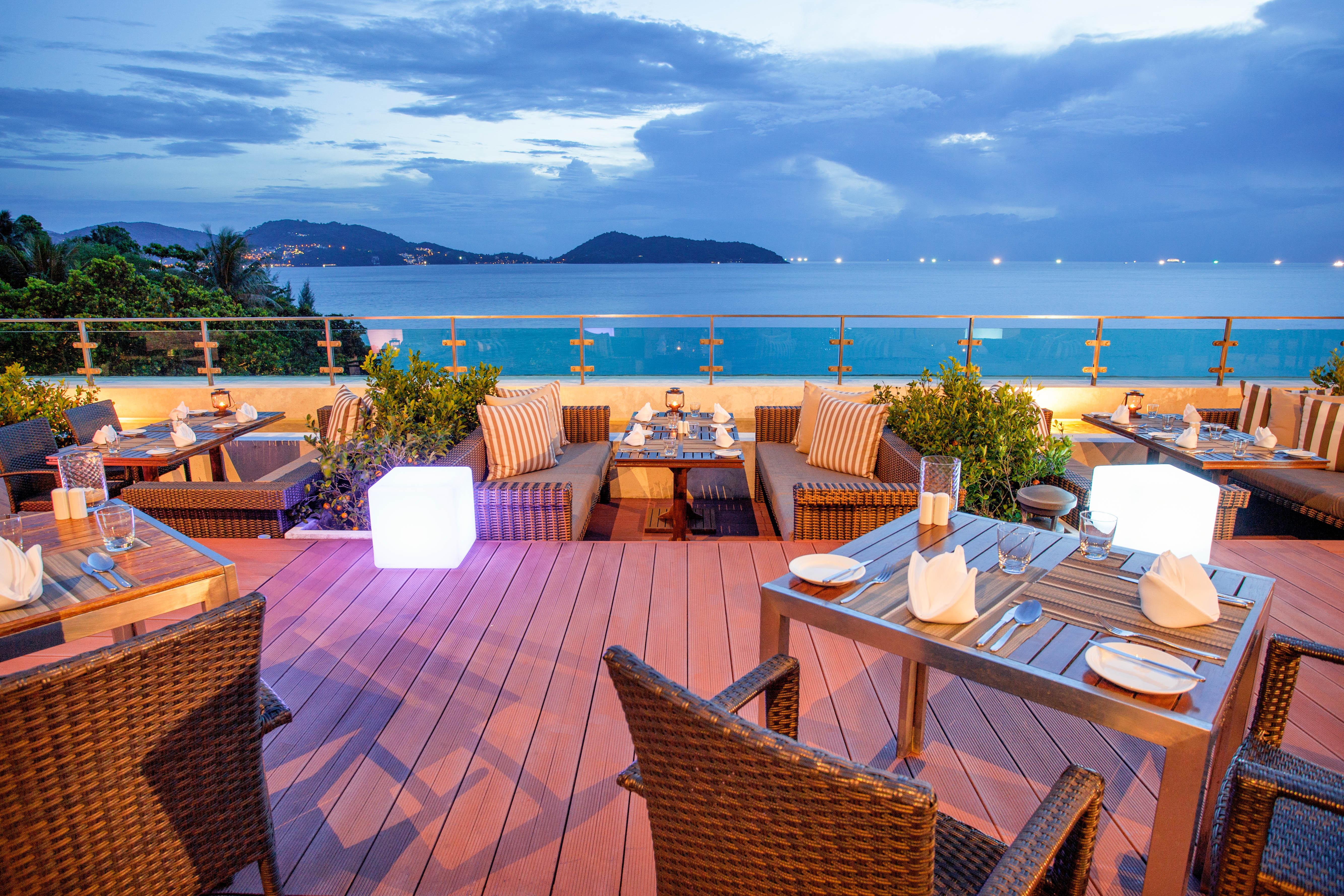Patong Zenmaya Oceanfront Phuket, Trademark Collection By Wyndham מראה חיצוני תמונה Rooftop bar at the Royal Paradise Hotel & Spa
