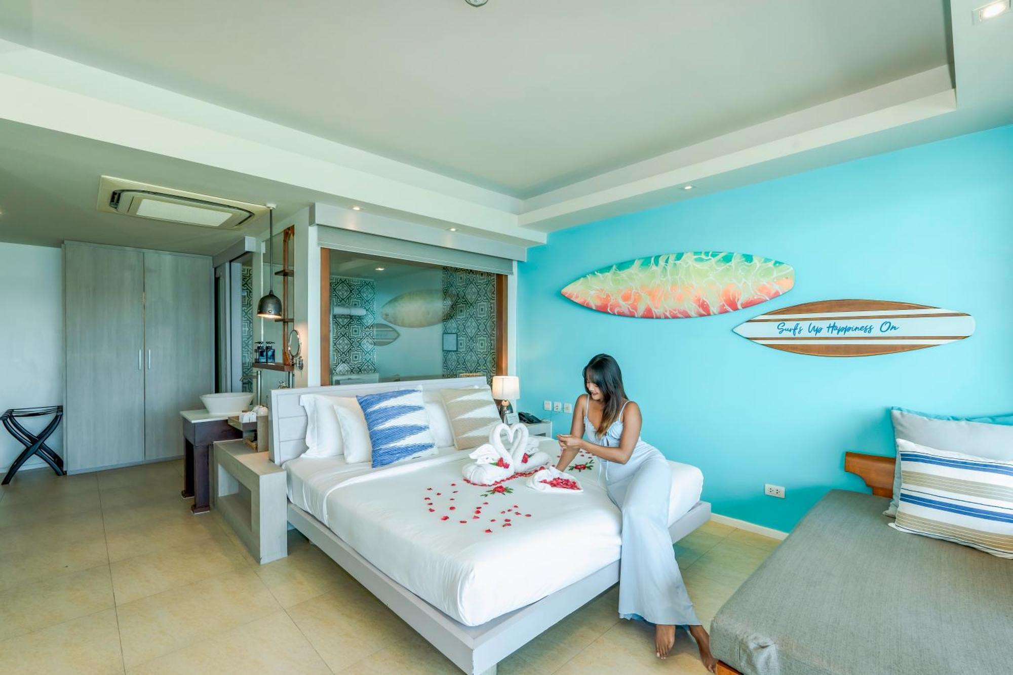 Patong Zenmaya Oceanfront Phuket, Trademark Collection By Wyndham מראה חיצוני תמונה Deluxe Ocean View