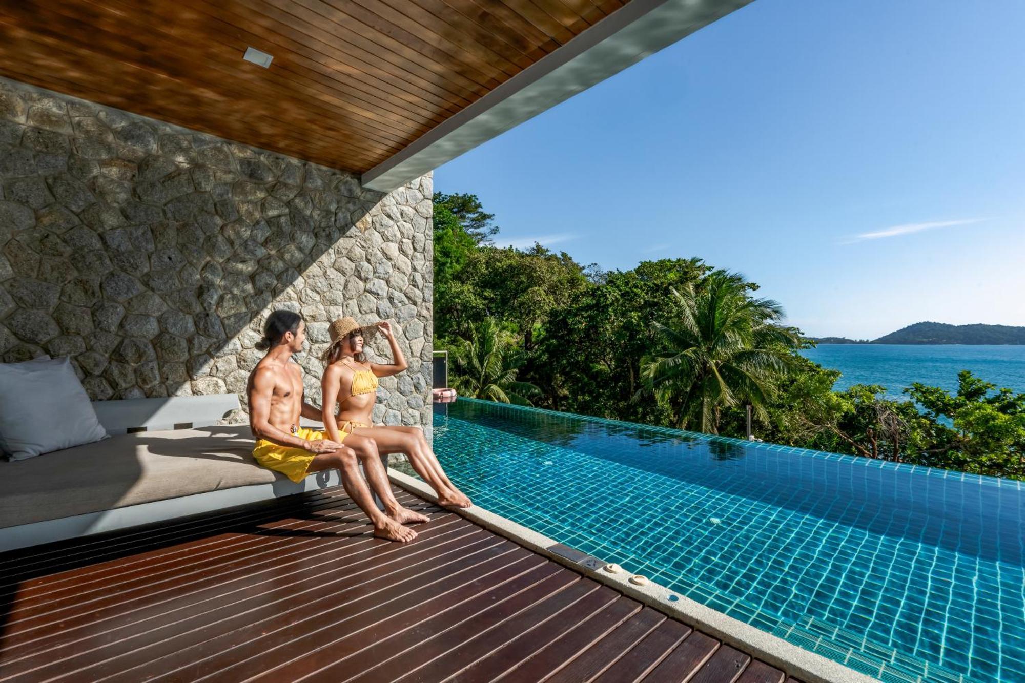 Patong Zenmaya Oceanfront Phuket, Trademark Collection By Wyndham מראה חיצוני תמונה View from the pool at the Villa