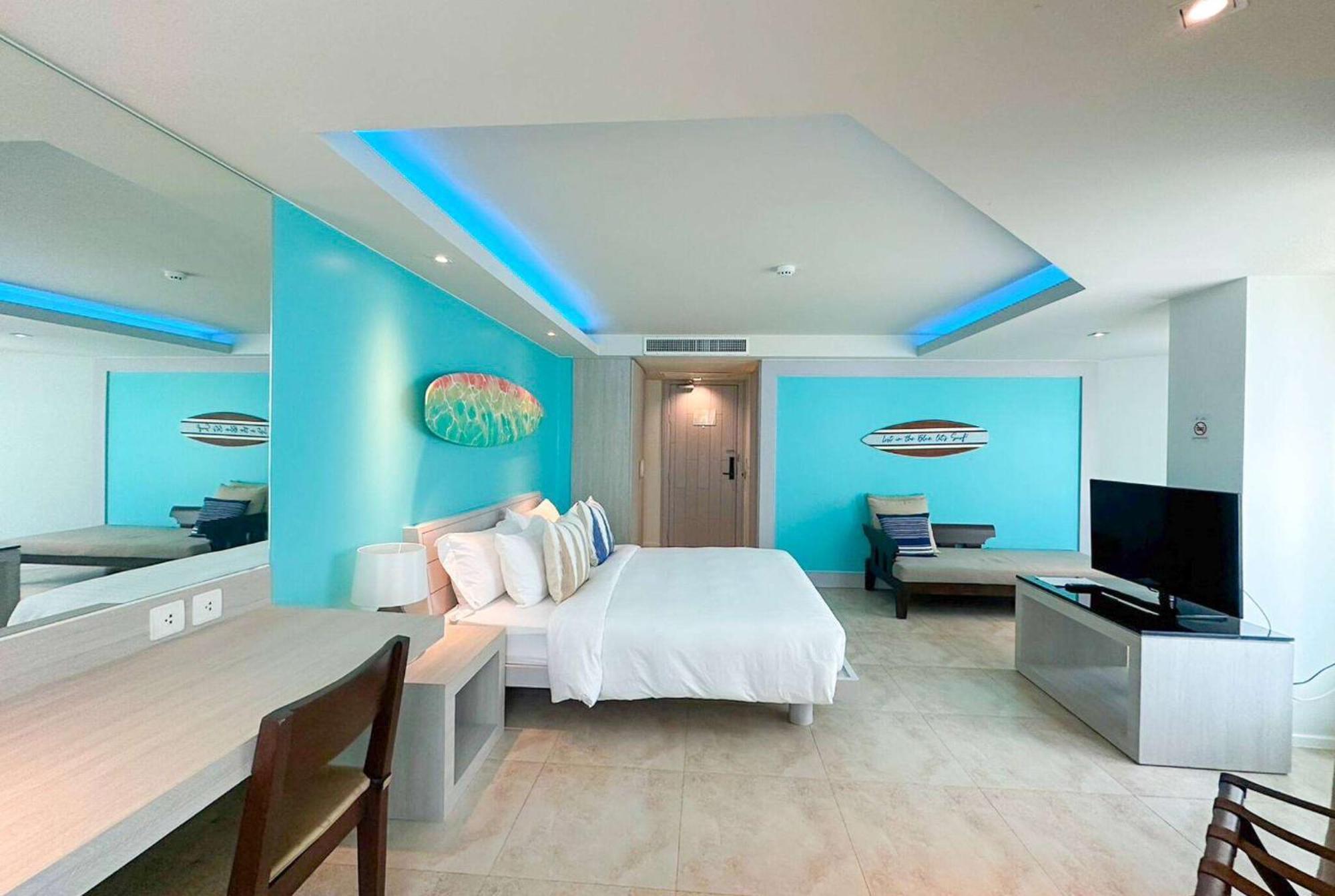 Patong Zenmaya Oceanfront Phuket, Trademark Collection By Wyndham מראה חיצוני תמונה
