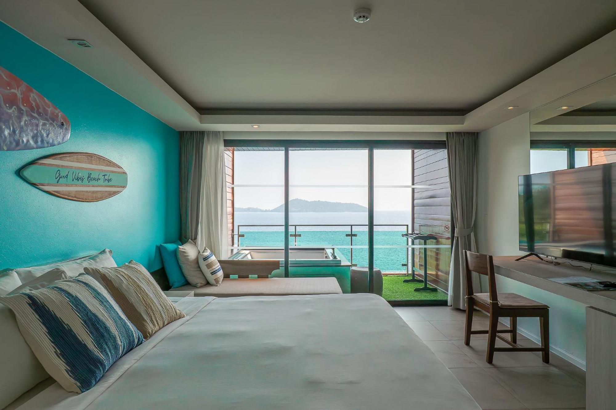Patong Zenmaya Oceanfront Phuket, Trademark Collection By Wyndham מראה חיצוני תמונה